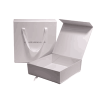 Boîte cadeau en kraft noir de qualité supérieure avec couvercle magnétique à rabat, emballage de présentation carré de luxe, options de lamination brillante ou mate