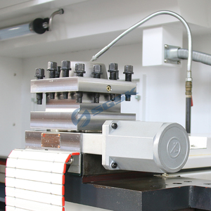 Máquina de torno <span class=keywords><strong>CNC</strong></span> de China, controlador Fanuc, máquina de torno <span class=keywords><strong>CNC</strong></span> CK6150 para metal - Product Image 5