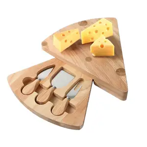 用于切割和托盘的豪华奶酪形状的木质和竹制奶酪板和刀组