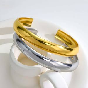 กำไลสแตนเลสแบบเปิดขัดเงามินิมอลเครื่องประดับสตรีชุบทอง18K สำหรับงานปาร์ตี้สไตล์ลำลอง/สปอร์ต - Product Image 2