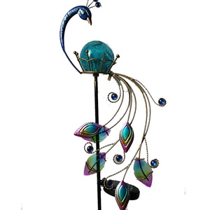 Lampe solaire décorative de jardin en forme de paon en fer avec panneau solaire, pour extérieur - Product Image 5