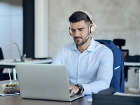 Casque Professionnel Sans Fil à Réduction de Bruit, Longue Autonomie, Contrôle Intelligent, Dongle Haute Efficacité