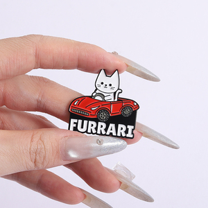 Mignon chat conduite voiture broche émail broches dessin animé chaton FURRARI voiture broches sac à dos épinglettes Badge bijoux en gros - Product Image 4