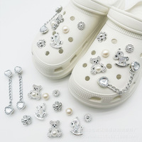 Juego de adornos de diamantes de imitación para zapatos Saturn con cadena, perlas y estrellas, accesorios DIY brillantes para zuecos de mujer