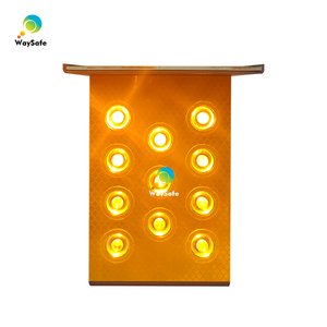 Luci di Segnalazione a <span class=keywords><strong>LED</strong></span> per Guardrail ad Alta Luminosità e Intensità, Riflettenti Prismatiche, Lampeggianti Sincronicamente, Alimentate a Energia Solare, in Alluminio - Product Image 1