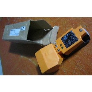 Un capteur de proximité inductif IFM New EFECTOR IV5007 - Product Image 3