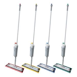 Mopa pulverizadora de microfibra para limpieza de suelos con mango de plástico de nailon, <span class=keywords><strong>varilla</strong></span> de conexión, interruptor de tipo pulsador y gran depósito de agua de PE de 500 ml - Product Image 6