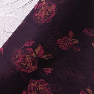 Style antique rouge foncé légèrement élastique rétro foncé à motifs rose jacquard tissu cheongsam ensemble Hanfu tissu design - Product Image 1