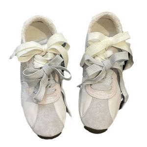 Scarpe Sportive Casual Versatili da Donna in Pelle Stile Mandarin Duck Bow Forrest per Camminata - Product Image 1