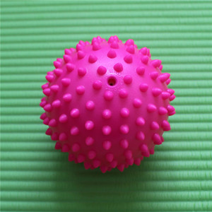La palla da <span class=keywords><strong>massaggio</strong></span> con riccio in PVC allevia il dolore ai piedi palla da <span class=keywords><strong>massaggio</strong></span> portatile con punta del piede - Product Image 3
