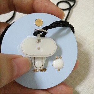 Dây Đeo Cổ Đèn Led Nhấp Nháy Giáng Sinh Huy Hiệu Trang Trí Theo Yêu Cầu Của Nhà Máy Để Trang Trí - Product Image 4