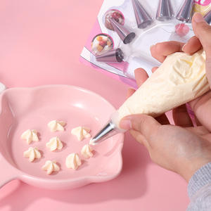 مجموعة فوهات تزيين الكيك من الفولاذ المقاوم للصدأ وأدوات تزيين المعجنات والكعك بالجملة حسب الطلب - Product Image 4