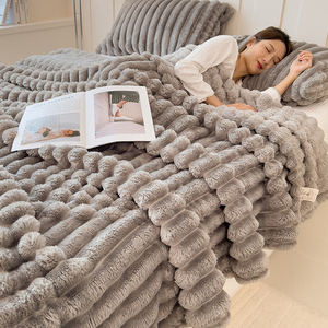 Chăn nỉ san hô bán buôn chất liệu polyester mềm mại ấm áp hiện đại dùng cho giường ngủ mùa đông, đồ dùng gia đình & quà tặng, có thể tùy chỉnh - Product Image 6