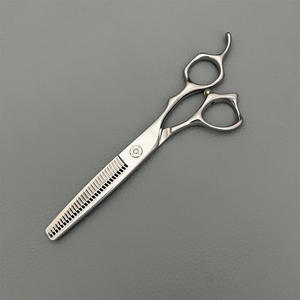 Tijeras de Peluquería con Diseño de Asta de Ciervo, 6 Pulgadas, Tijeras de Entresacar, Acero Inoxidable 440C, para Diestros, Uso en Salón de Belleza - Product Image 3