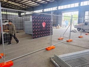 Clôture de <span class=keywords><strong>sécurité</strong></span> en fer à vente chaude, anti-escalade, <span class=keywords><strong>sécurité</strong></span> domestique, montage facile, construction temporaire en Australie, hauteur de 7 pieds - Product Image 3