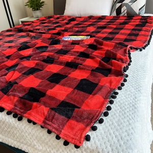 Manta de franela Rosa ecológica con pompones bonitos, Mantas y mantas de felpa con pompones de colores personalizados para bebés, niños y adultos - Product Image 5