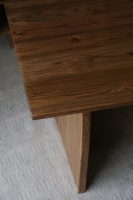 Mesa de Comedor Rectangular de Madera Sólida Muye 2026 con Acabado en Madera Natural y Estilo Japonés Wabi-Sabi
