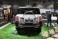 Nouveau SUV tout-terrain BYD DENZA B8 RHD 2026, 6 places, PHEV automatique, Euro VI, R19, intérieur sombre, véhicule à conduite intelligente