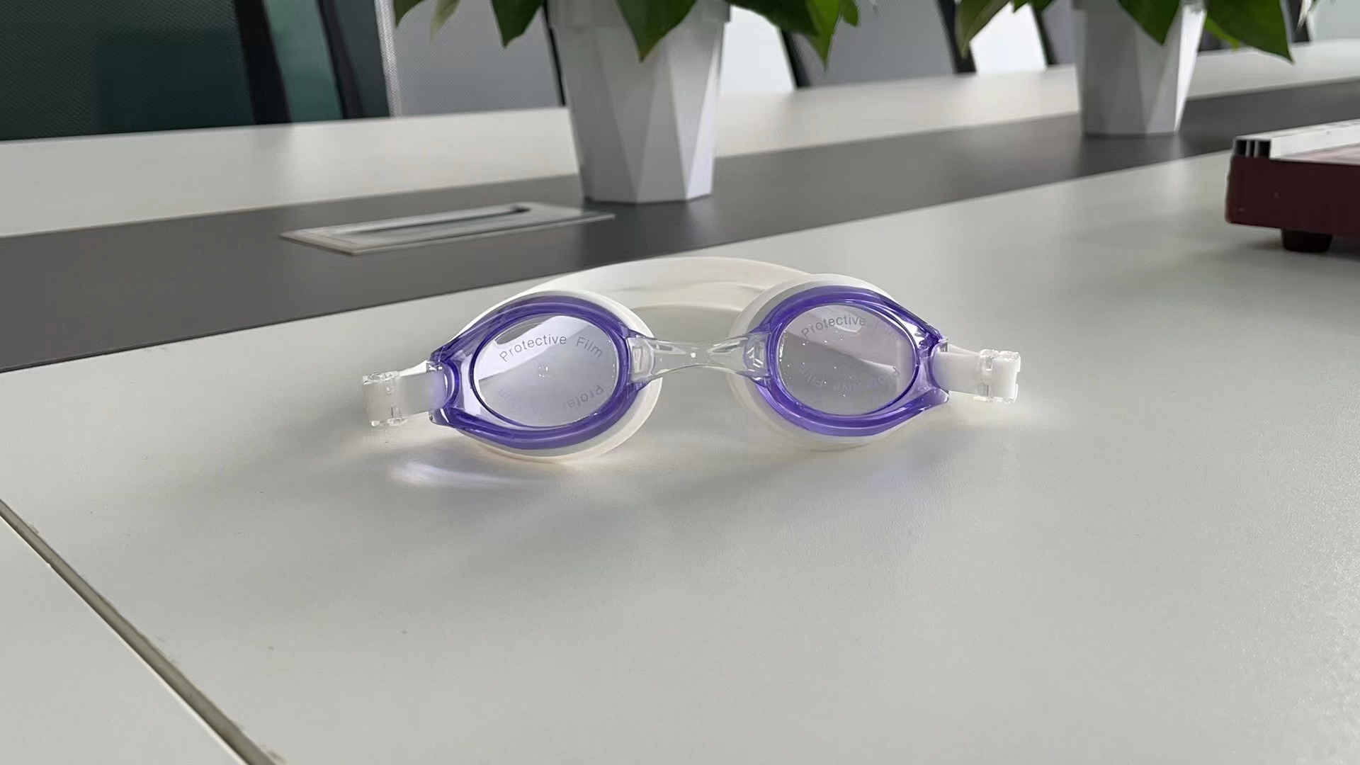 Lente Blanco Morado