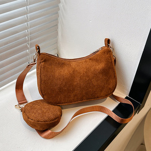 <span class=keywords><strong>Borsa</strong></span> a <span class=keywords><strong>Tracolla</strong></span> <span class=keywords><strong>Piccola</strong></span> in Velluto con Chiusura a Zip per Donne, Nuova Tendenza 2024, Stile Retrò Chic e Alla Moda - Product Image 6