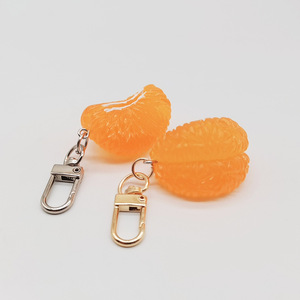 Llavero de resina con colgante de naranja de la serie Frutas, regalo para eventos, suministros para tiendas de té con leche - Product Image 1