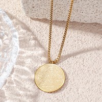 Nouveau Coffret Bijoux Personnalisé Plaqué Or 18 Carats en Acier Inoxydable avec Breloques Coraniques Ayatul Kursi, Collier, Bracelet et Bague Islamiques Arabes pour l'Aïd