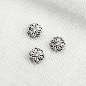 Nouvelle Boucle d'Oreille Labret Unisexe en Titane, Style Punk, Fleur Creuse Tourbillonnante, 16G, Filetage Externe, Idéale pour la Plage et les Fêtes - Product Image 3