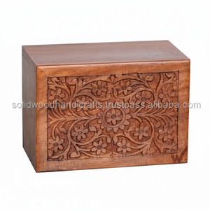 Urnas para mascotas talladas a mano al por mayor Urnas de madera para mascotas Venta de fábrica Caja de urna para mascotas Caja de urna de lujo para gatos y perros - Product Image 1