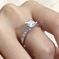 Bague de fiançailles en diamant de laboratoire taille princesse certifié IGI D VVS1 Or 14K 18K Pavé Personnalisé Vente en gros