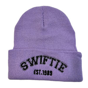 Nouveau bonnet en tricot rose, violet, gris, noir, pour femme, printemps, automne, hiver, populaire, <span class=keywords><strong>mode</strong></span> féminine, cadeau pour les fans <span class=keywords><strong>de</strong></span> Swiftie 1989, pour <span class=keywords><strong>concert</strong></span> - Product Image 4