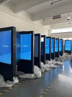 Kiosco de Pie para Exteriores con Pantalla LCD de 43-85 Pulgadas, 4K, 2500nits, Antideslumbrante, IP65, Legible Bajo la Luz Solar, Señalización Digital y Pantallas
