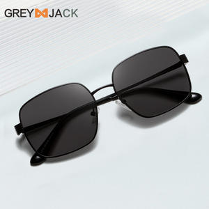 Lunettes de soleil unisexes en métal, monture carrée noire, verres polarisés UV400 anti-éblouissement TAC pour la conduite et la pêche - Product Image 4