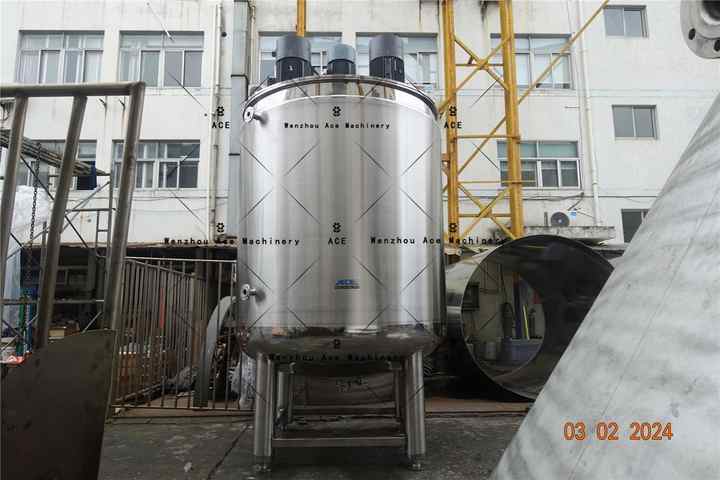 Stainless Steel Vacuum Emulsifier Mixer Machines for Cosmetics Production Available 100L 500L 1000L Capacities Motor Core