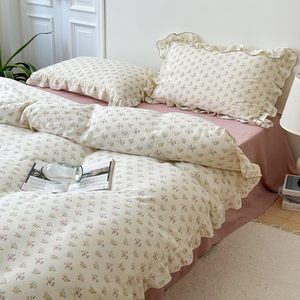 Muslin Pillowcase <strong>Duvet</strong> <strong>Cover</strong> Sets Gauze <strong>Duvet</strong> <strong>Cover</strong> Bedding Set <strong>Small</strong> Floral Printed <strong>Duvet</strong> <strong>Cover</strong> Sets - Product Image 2