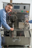 Machine de remplissage et de scellage entièrement automatique pour œufs et tofu, machine de remplissage de sachets de tofu japonais pour aliments liquides