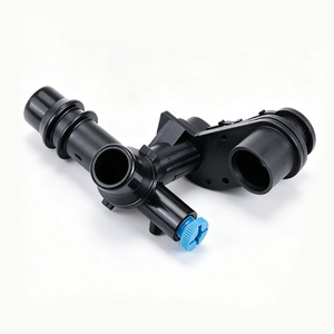 Conector en T para Tubería de Agua Refrigerante 17112248409 Compatible con BMW E46 E83 E83 LCI E85 E86 Conector de Plástico para Manguera de Radiador - Product Image 1