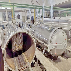 Fruits de mer en conserve commerciaux faisant des poissons de sardine d'usine dans la machine d'usine de mise en conserve de traitement d'huile - Product Image 6