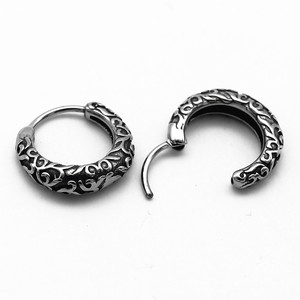 yunnique Huggie <b>Earrings</b> Titanium Steel Retro Pattern Geometric Design For Men And Women - Product Image 3