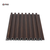 Panel de Pared Interior de WPC con Acabado de Madera de Alta Definición para Decoración de Salas de Exposiciones y Decoración de Paredes Interiores