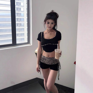 Leopard Print Suit Women's Short Set Breathable Knitted Casual Outfit Navel Exposed Summer Fashion YX-2102 - Product Image 3