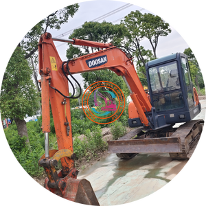 DOOSAN Mini pelleteuse hydraulique DH60-7 d'occasion Petite machine avec un poids en ordre de marche de 6 tonnes Moteur à composants d'origine à bas prix - Product Image 5