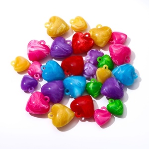 Perles en acrylique à grand trou, pendentifs cœur 3D, motif marbré, breloques vintage pour la fabrication de colliers, boucles d'oreilles, porte-clés et bijoux DIY en gros - Product Image 5