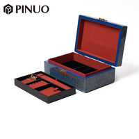Boîte de rangement à bijoux en bois PINUO, boîtes à bijoux de voyage, insert amovible, boîte organisatrice personnalisée pour bagues, colliers, bracelets