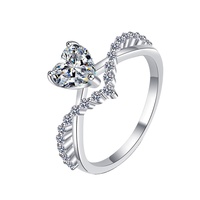 D Couleur Vvs1 Luxe Coeur Forme 1 Carat Moissanite Femmes Argent 925 Bague de Fiançailles Moissanite