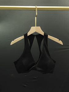 Conjunto de traje de yoga deportivo nuevo europeo y americano, espalda de belleza para correr, Top ajustado para mujeres - Product Image 5