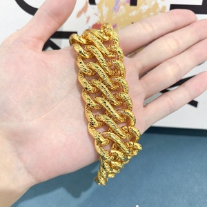 Bracelet à maillons épais plaqué or 24 carats de Jxx Fashion, bracelets à breloques tendance en laiton pour femmes, vente en gros - Product Image 2