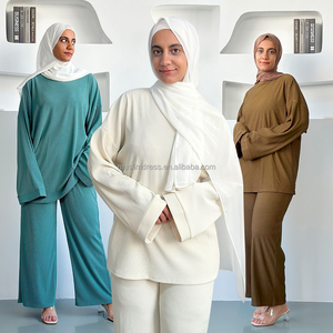 Set di <span class=keywords><strong>Pantaloni</strong></span> Sportivi Modesti per Donne Musulmane Habib Autunno Inverno, Set di <span class=keywords><strong>Pantaloni</strong></span> Musulmani <span class=keywords><strong>a</strong></span> Costine all'Ingrosso - Product Image 6