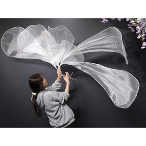 Sảnh cưới nền hoa, đạo cụ đám cưới, gạc lưới cánh hoa gấp, Trần pha lê kiểu Hàn Quốc, nền KT Ruy băng lưới ga - Product Image 2