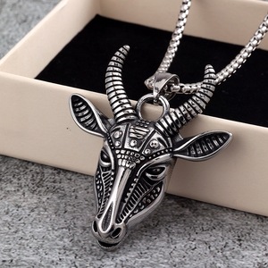 Colgante de cabeza de carnero de acero inoxidable para hombre de Yunnique, amuleto con temática animal para ropa, regalo a juego - Product Image 2