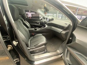 <span class=keywords><strong>Peugeot</strong></span> <span class=keywords><strong>5008</strong></span> 5 places 2017-<span class=keywords><strong>2018</strong></span>, SUV turbo essence automatique, cuir foncé, jantes R18, caméra, véhicule familial d'occasion prêt à l'exportation - Product Image 6